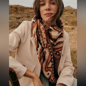 Sezane PIO scarf in Palmera print